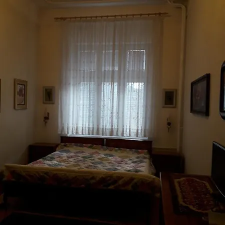 Apartment Nam.jana Palacha *