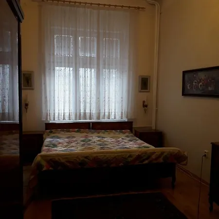 Nam.jana Palacha Karlovy Vary