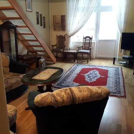 Nám.jana Palacha * Karlovy Vary